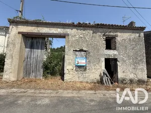 Terrain à bâtir à Anglade (33390)