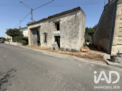 Terrain à bâtir à Anglade (33390)