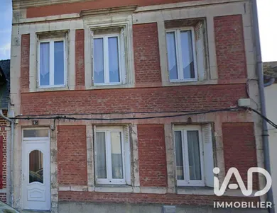 Building in Chauny (02300)