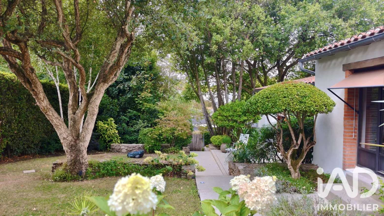 Vente maison à Les Achards (85150) : demeure 5 pièces 242 m² - 2091975 — 2