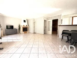 House in Champs-sur-Marne (77420)
