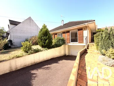 House in Champs-sur-Marne (77420)