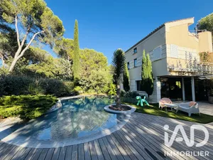 Architectural house in Bouc-Bel-Air (13320)