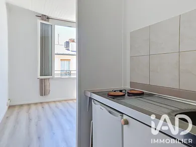 Apartment in Paris (75011)