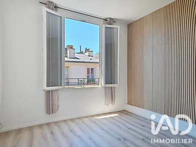 Apartment in Paris (75011)