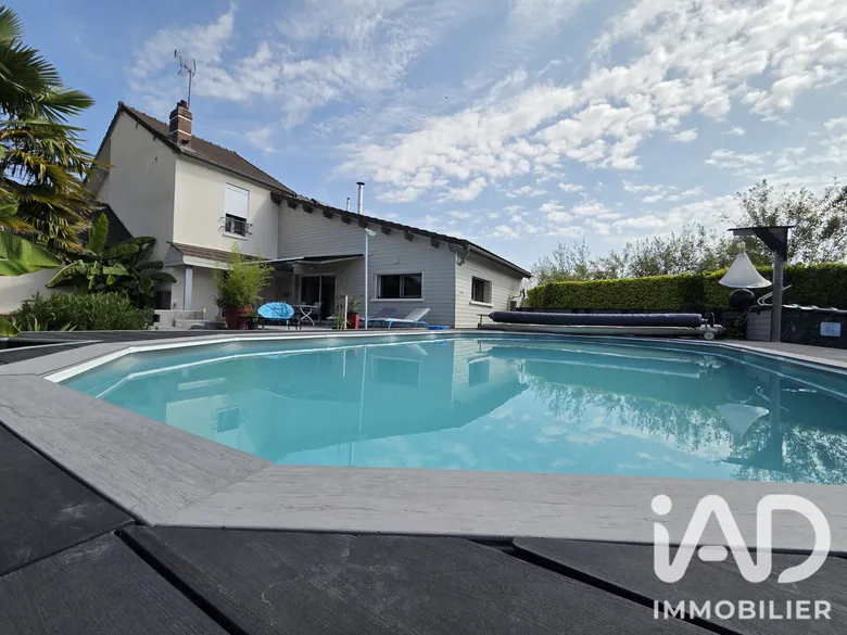 Maison 7 pièces 220 m² · à Romilly-sur-Seine · 220 m² · 690 000 €