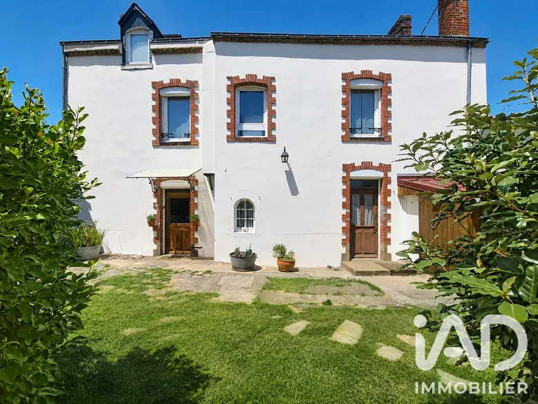Maison 11 pièces 264 m² · à Port-Saint-Père · 264 m² · 560 000 €