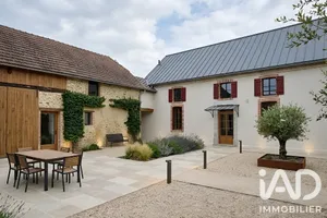 Traditional house in Ger (64530)