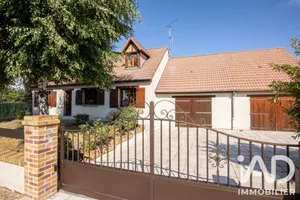 Maison traditionnelle à Huisseau-sur-Mauves (45130)