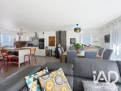 House in Vicq-sur-Mer (50330)