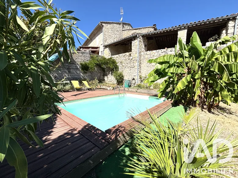 Maison 6 pièces 139 m² · à Courry · 139 m² · 435 000 €