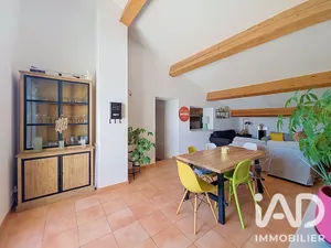 Apartment in Plan-d'Aups-Sainte-Baume (83640)