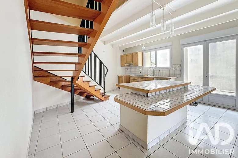 Maison 5 pièces 126 m² · à Courçon · 126 m² · 210 000 €