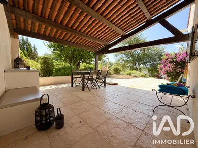 Maison à Roquebrune-sur-Argens (83520)