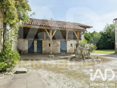 Maison à Chasseneuil-sur-Bonnieure (16260)