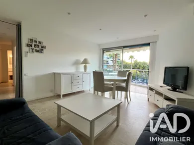 Apartment in Mandelieu-la-Napoule (06210)