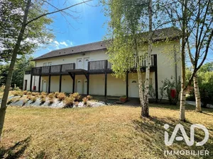 Immeuble à Sainte-Gemme-Moronval (28500)