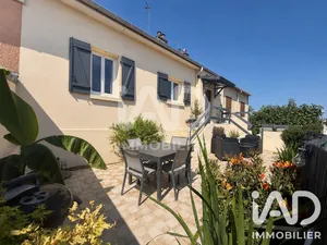 Townhouse in Saint-Étienne-du-Rouvray (76800)