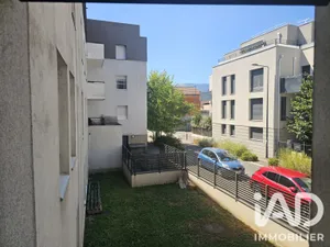 Apartment in Grenoble (38100)
