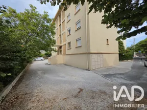 Apartment in Hyères (83400)