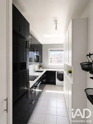 Apartment in Asnières-sur-Seine (92600)