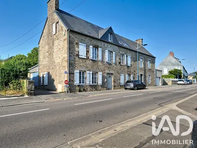 Building in Vire (14500)