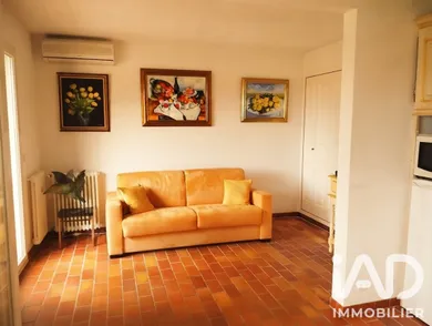 Appartement à Saint-Cyr-sur-Mer (83270)