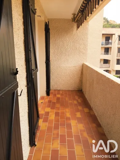 Appartement à Saint-Cyr-sur-Mer (83270)