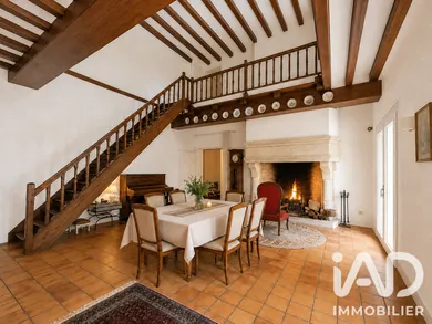 Maison de ville à Civray (86400)