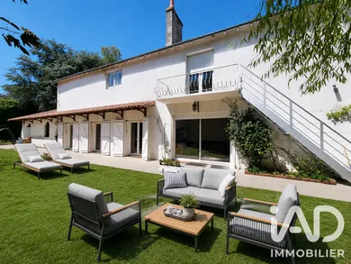 Maison de ville à Civray (86400)