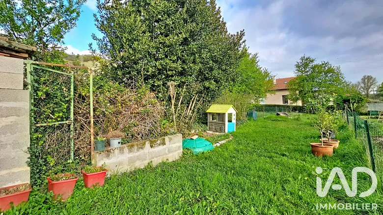 Maison 5 pièces 110 m² · à Limony · 110 m² · 950 €