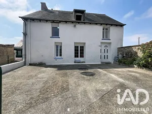 Village house in Tanis (50170)