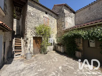 Village house in Villognon (16230)