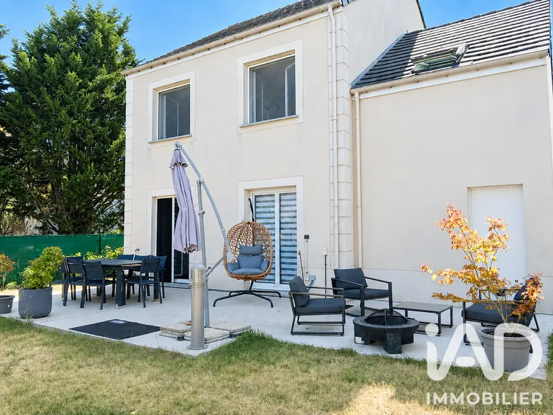 Maison 5 pièces 101 m² · à Guignes · 101 m² · 330 000 €