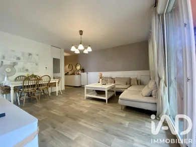 Appartement à Stains (93240)