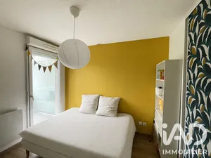 Apartment in Bordeaux (33800)