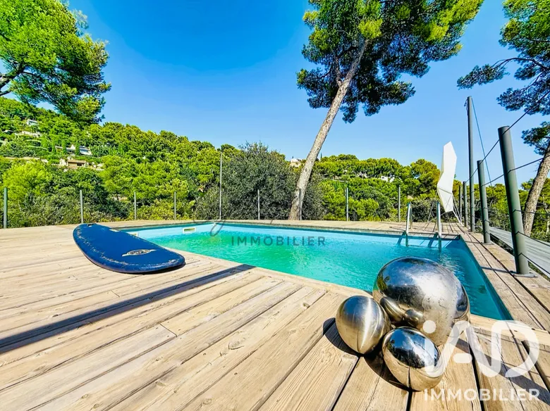 Maison 6 pièces 133 m² · à Hyères · 133 m² · 799 999 €