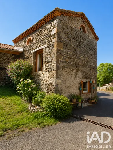 Maison de campagne à Couteuges (43230)