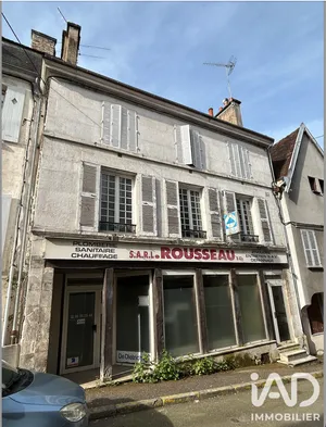 Building in Tonnerre (89700)