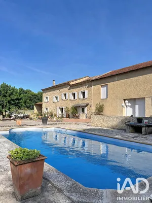 Maison de campagne à Le Thor (84250)