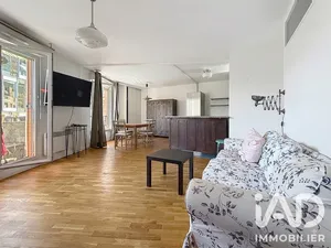 Apartment in Saint-Ouen-sur-Seine (93400)