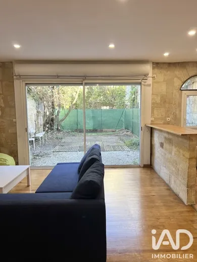 Apartment in Bordeaux (33300)