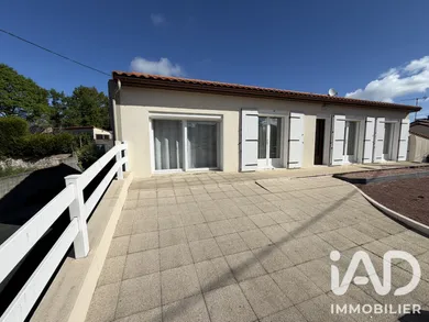 Maison traditionnelle à Châtillon-sur-Thouet (79200)