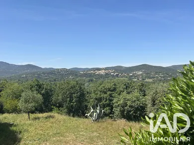 Apartment in Cogolin (83310)