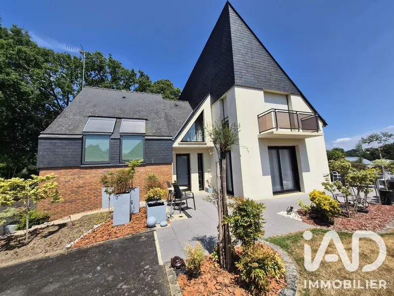 Maison 6 pièces 157 m² · à Fougères · 157 m² · 450 000 €