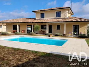Maison traditionnelle à Camps-sur-l'Isle (33660)