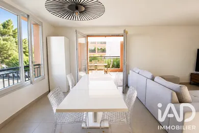 Appartement à Roquebrune-sur-Argens (83520)
