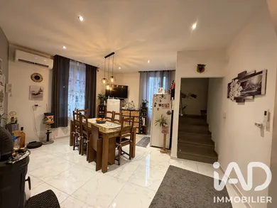 Maison de village à Le Luc (83340)
