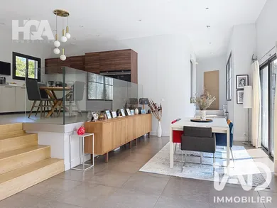 Architectural house in Toulon (83200)