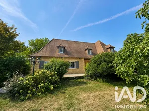 Maison de village à Église-Neuve-de-Vergt (24380)